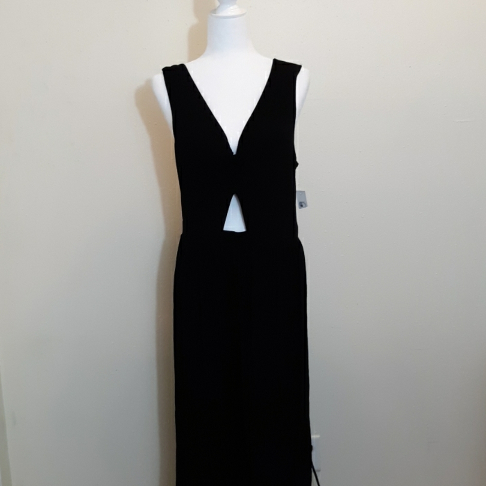 NWT Black Belly Keyhole Jumper